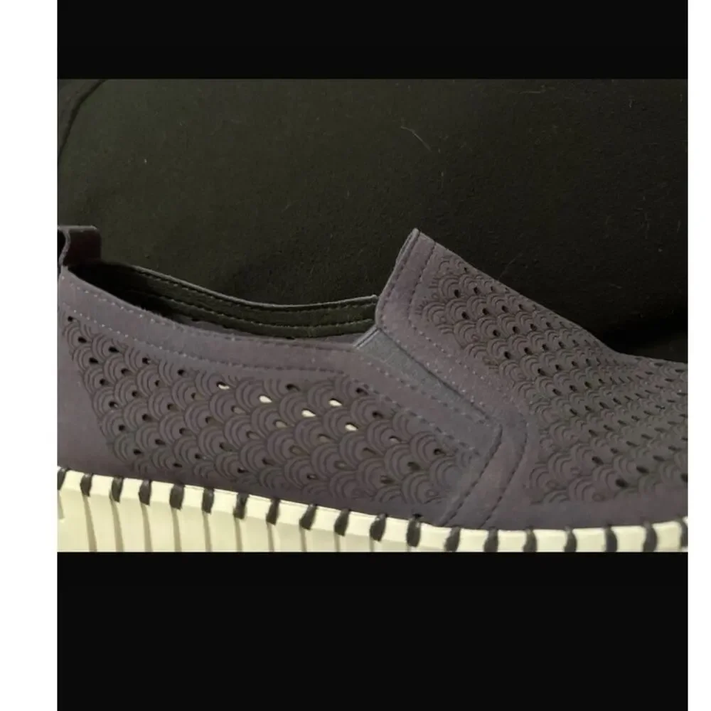 Ilse Jacobsen Hornbaek Tulip Perforated Slip-On Flats Navy Dark Purple Size 10